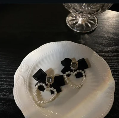 KOREAN EARRING-ONE