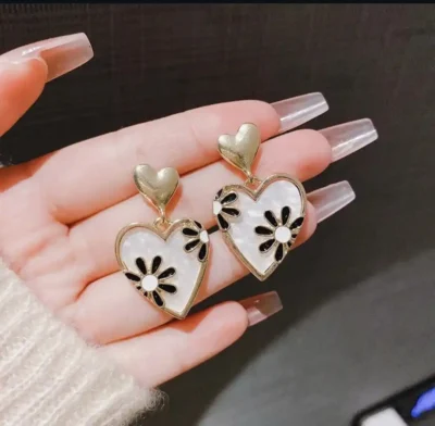 KOREAN EARRING-ONE